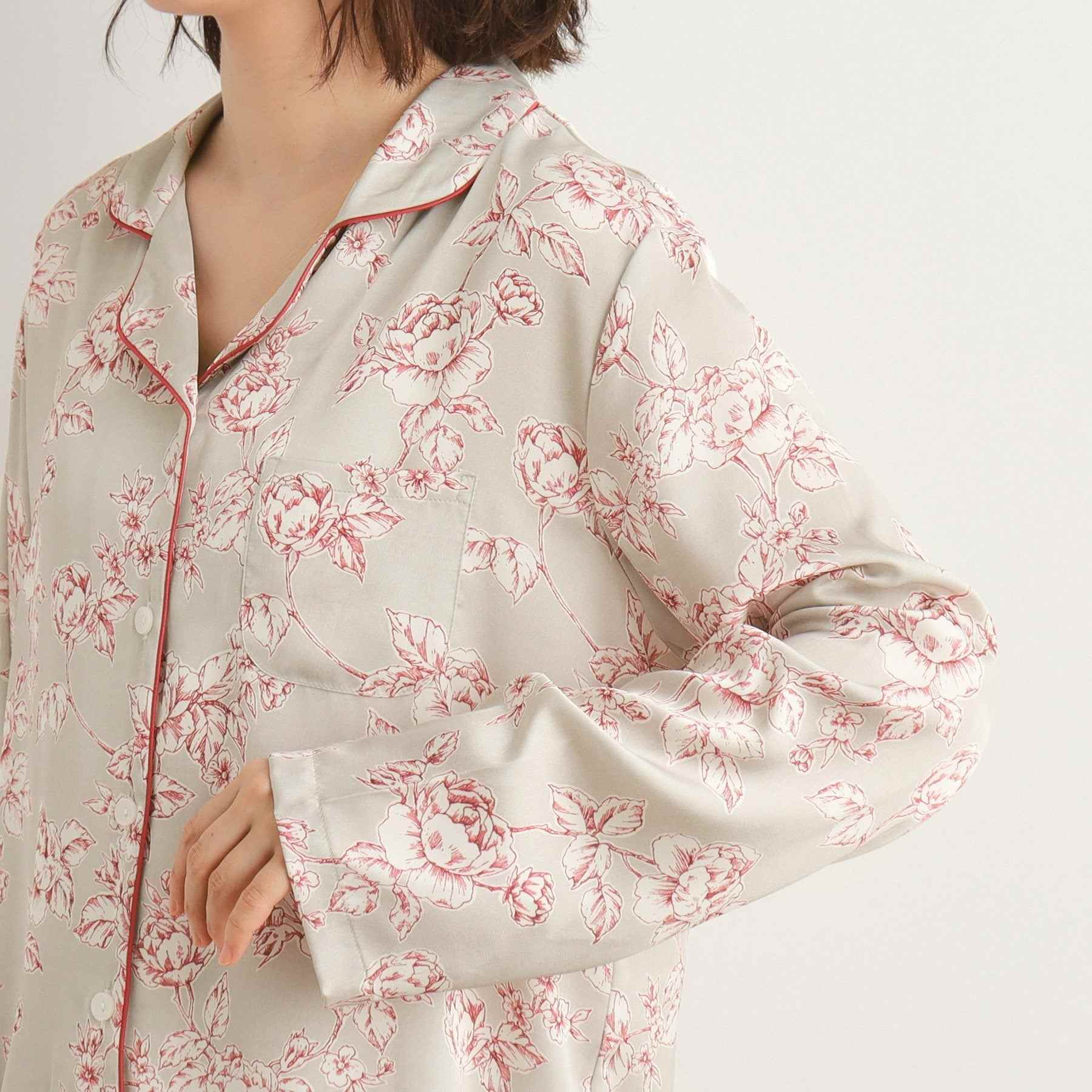 ローラ アシュレイ LAURA ASHLEY 【収納袋付き/サテン】ポリントン ローゼズ柄 携帯パジャマ