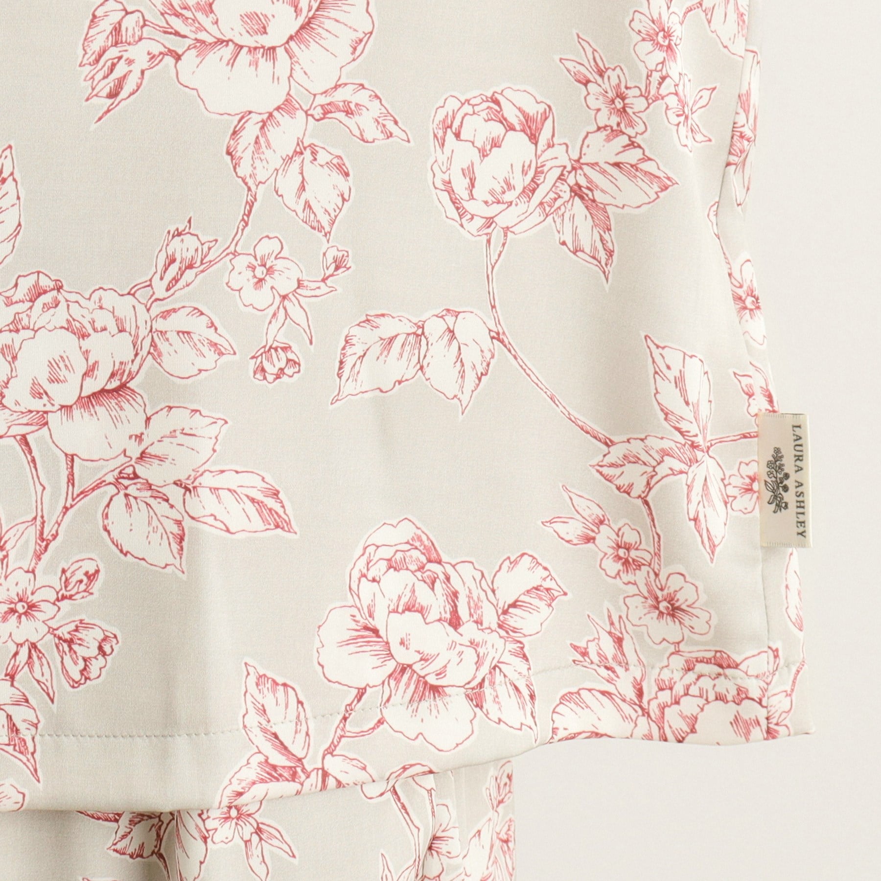 ローラ アシュレイ LAURA ASHLEY 【収納袋付き/サテン】ポリントン ローゼズ柄 携帯パジャマ