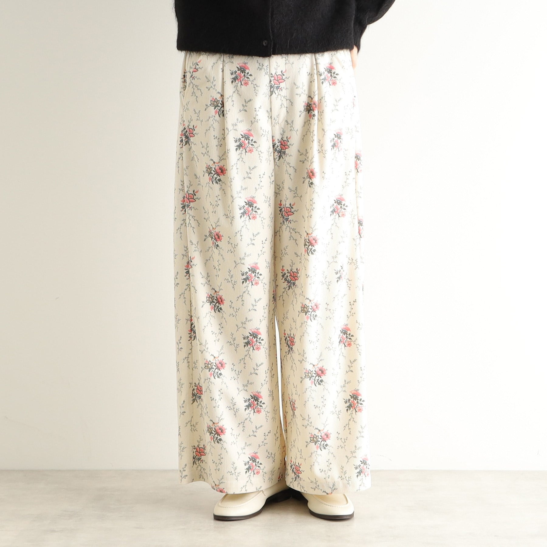 ローラ アシュレイ LAURA ASHLEY 【ウエストゴム／3colors】コーデュロイ ワイドパンツ,オフホワイト(103)