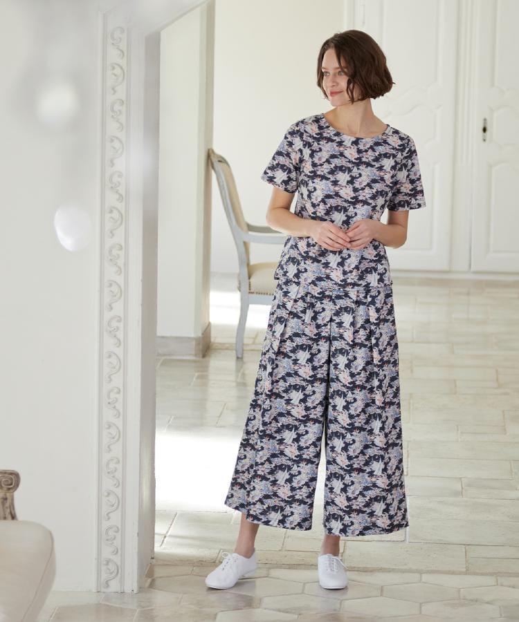ローラ アシュレイ LAURA ASHLEY 【WEB限定／MーLL3サイズ／コットン100％／上下セット／洗える】リヴィエラ柄 セットアップ （ネイビー(194)） ネイビー(194)