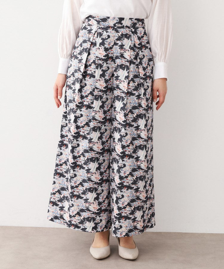ローラ アシュレイ LAURA ASHLEY 【WEB限定／MーLL3サイズ／コットン100％／上下セット／洗える】リヴィエラ柄 セットアップ （ネイビー(194)） ネイビー(194)