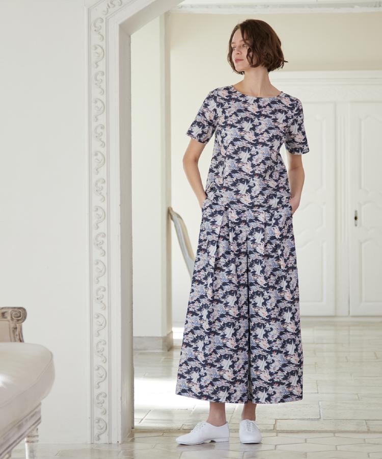 ローラ アシュレイ LAURA ASHLEY 【WEB限定／MーLL3サイズ／コットン100％／上下セット／洗える】リヴィエラ柄 セットアップ （ネイビー(194)） ネイビー(194)