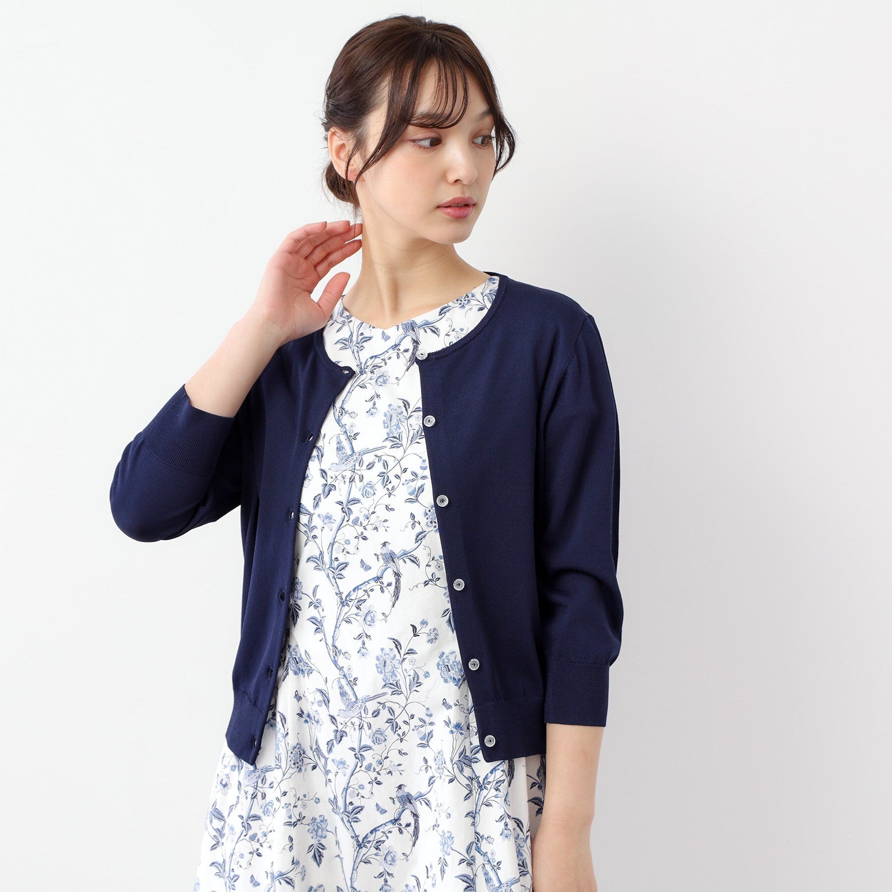 ローラ アシュレイ LAURA ASHLEY 【装飾クリアボタン】 ベーシックカーディガン （ネイビー(094)） ネイビー(094)