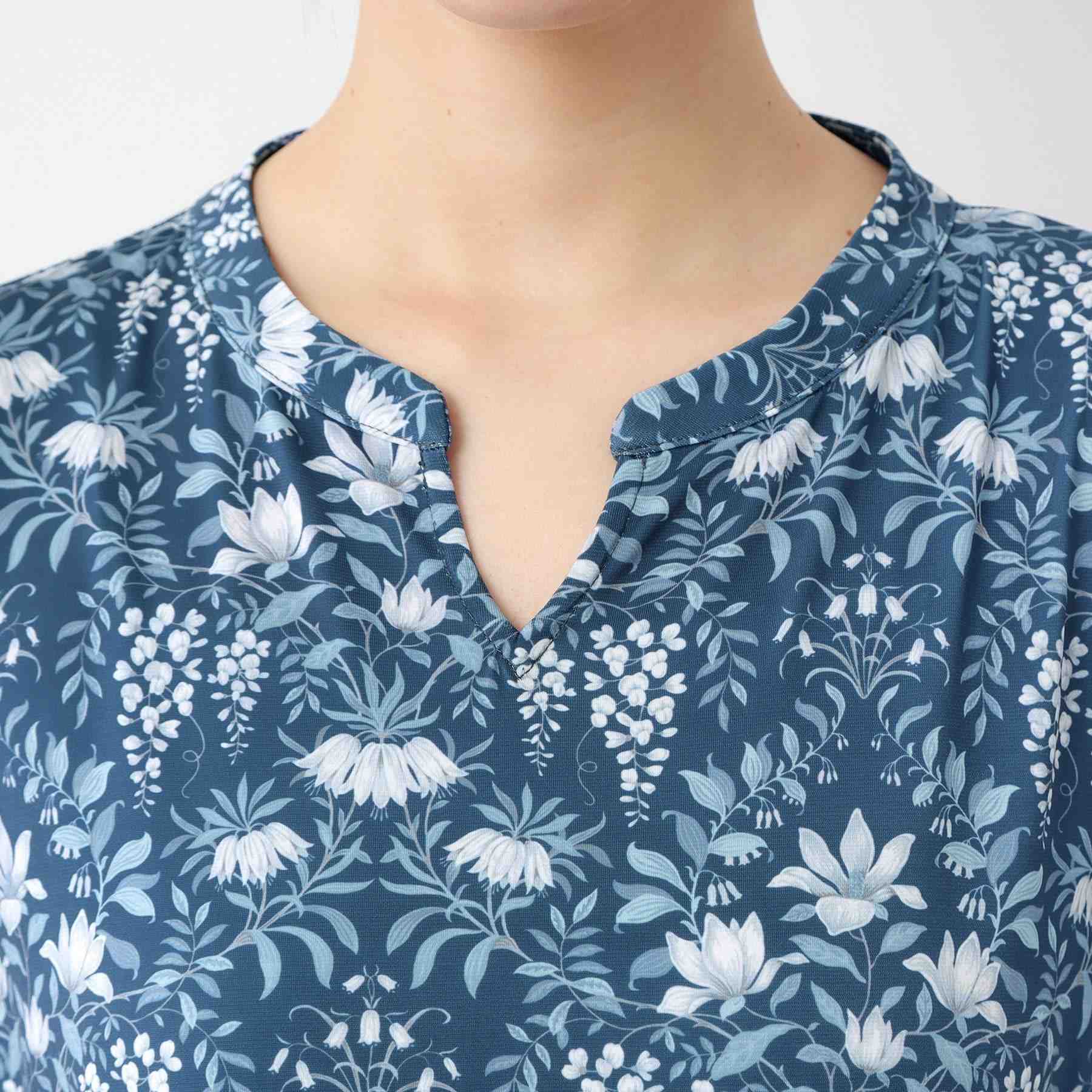 ローラ アシュレイ LAURA ASHLEY 【WEB限定／M～LL3サイズ／ジャージ素材】パルテール柄 ワンピース （ネイビー(196)） ネイビー(196)