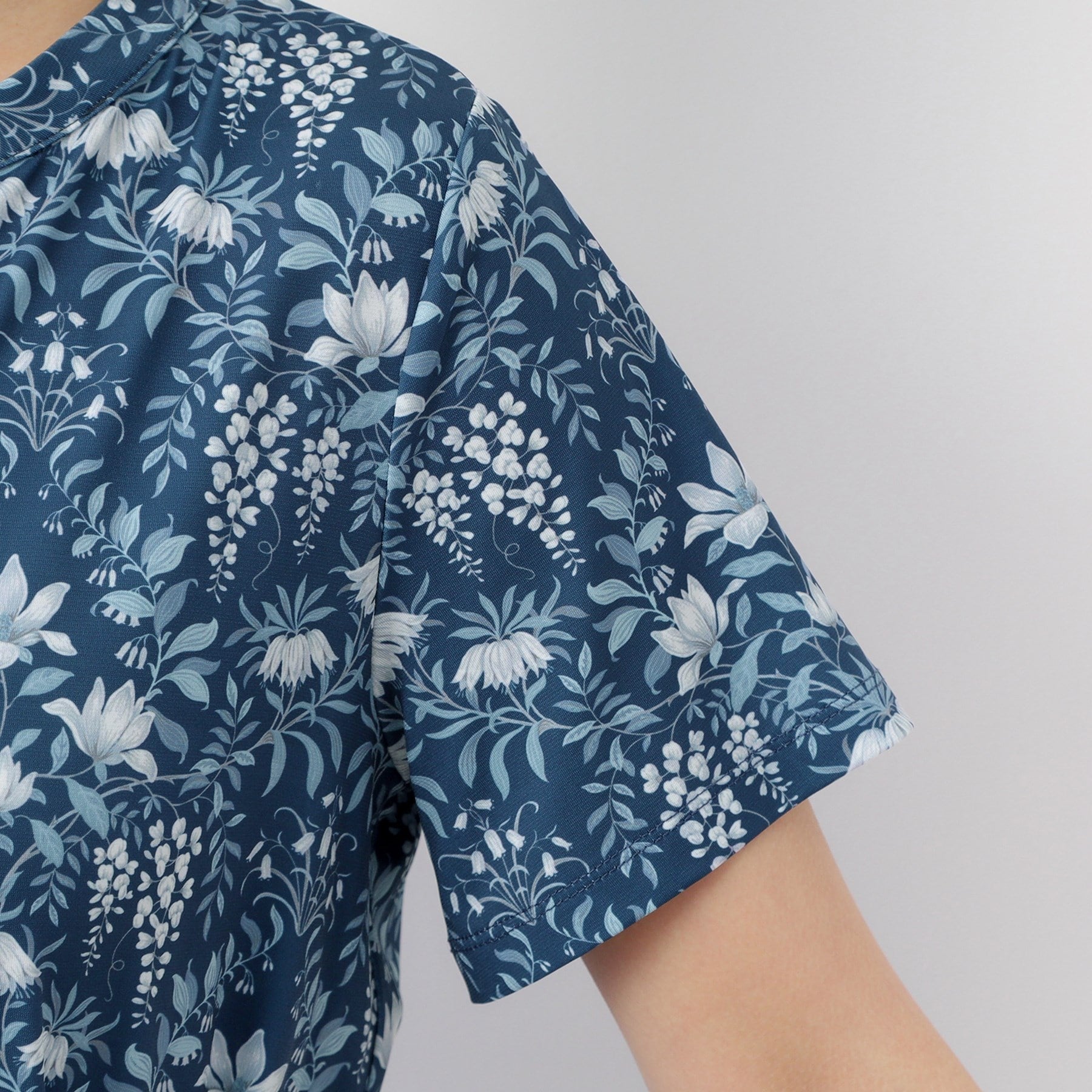 ローラ アシュレイ LAURA ASHLEY 【WEB限定／M～LL3サイズ／ジャージ素材】パルテール柄 ワンピース （ネイビー(196)） ネイビー(196)