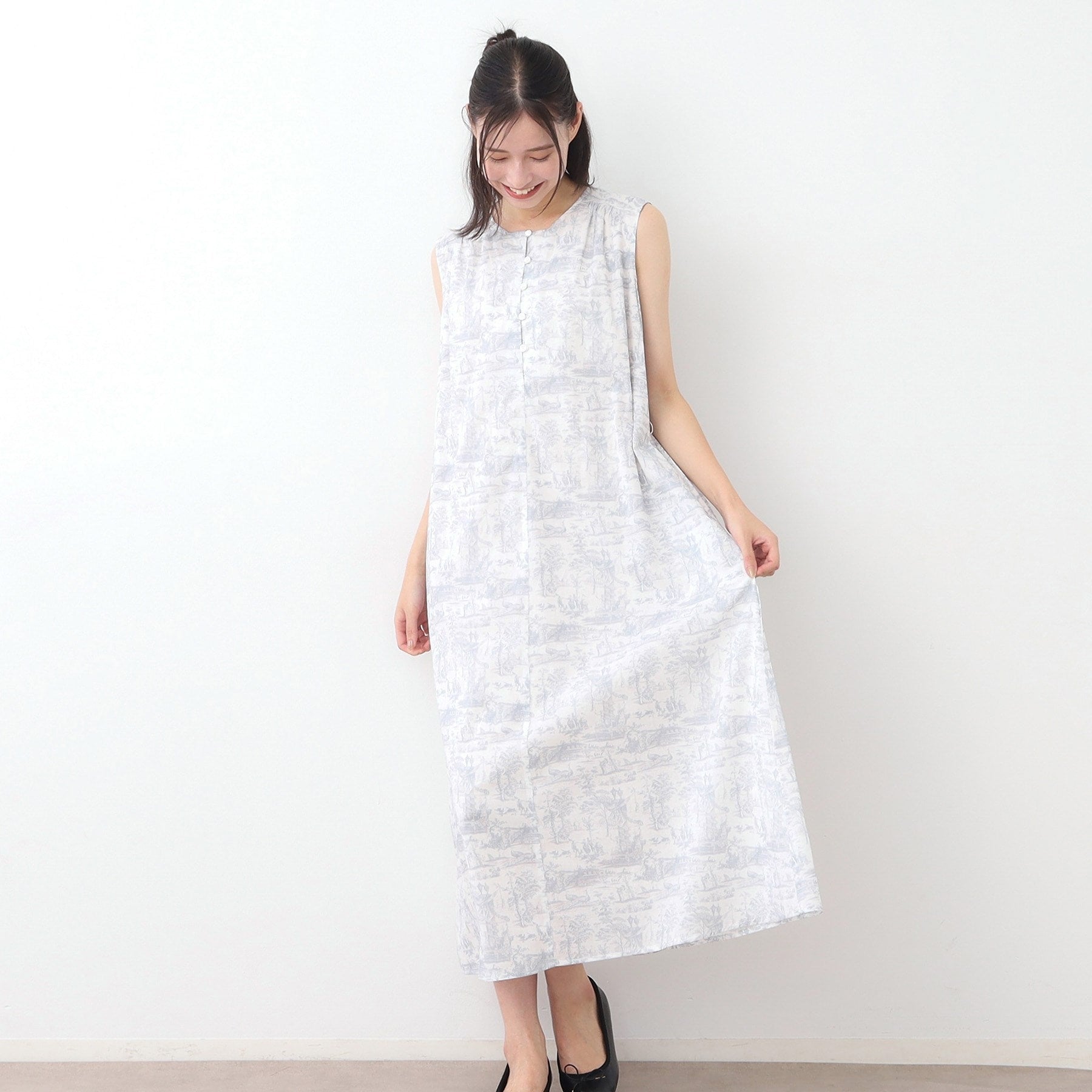 ローラ アシュレイ LAURA ASHLEY 【コットン100％／同柄アイテムあり】ブレイスミス トワル柄 ワンピース （ネイビー(194)） ネイビー(194)