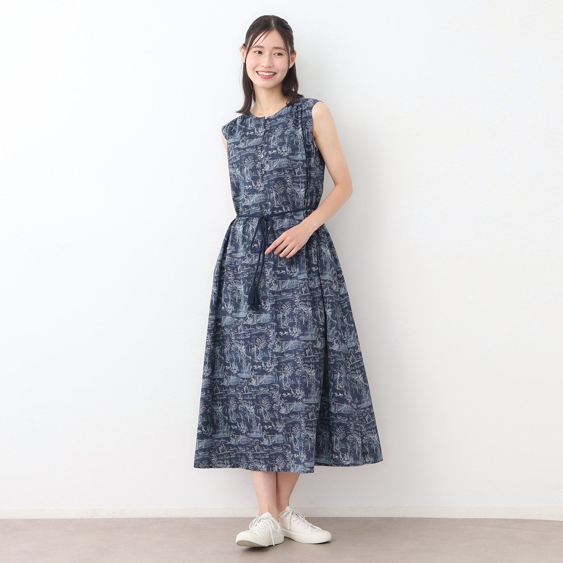 ローラ アシュレイ LAURA ASHLEY 【コットン100％／同柄アイテムあり】ブレイスミス トワル柄 ワンピース （ネイビー(194)） ネイビー(194)
