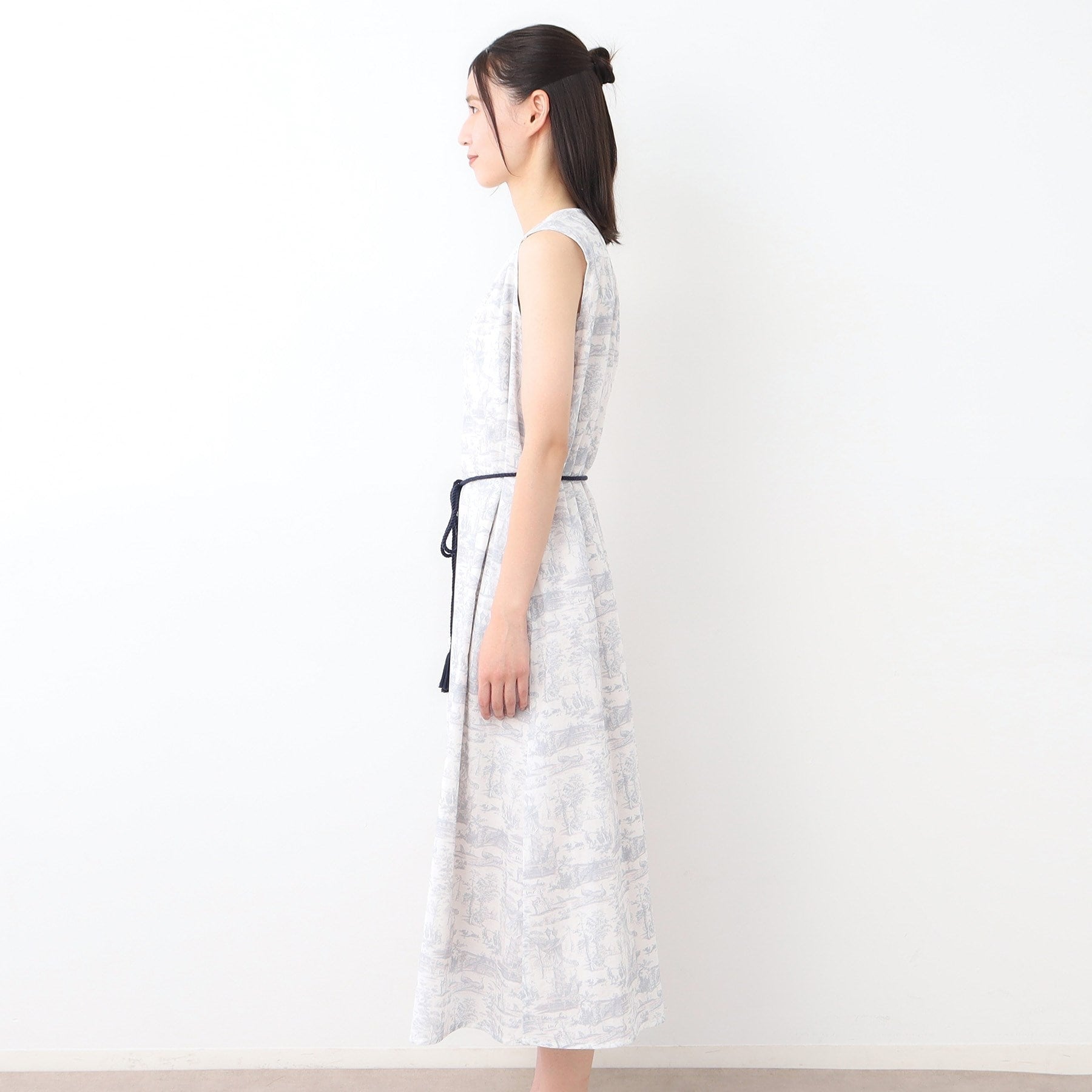 ローラ アシュレイ LAURA ASHLEY 【コットン100％／同柄アイテムあり】ブレイスミス トワル柄 ワンピース （ネイビー(194)） ネイビー(194)