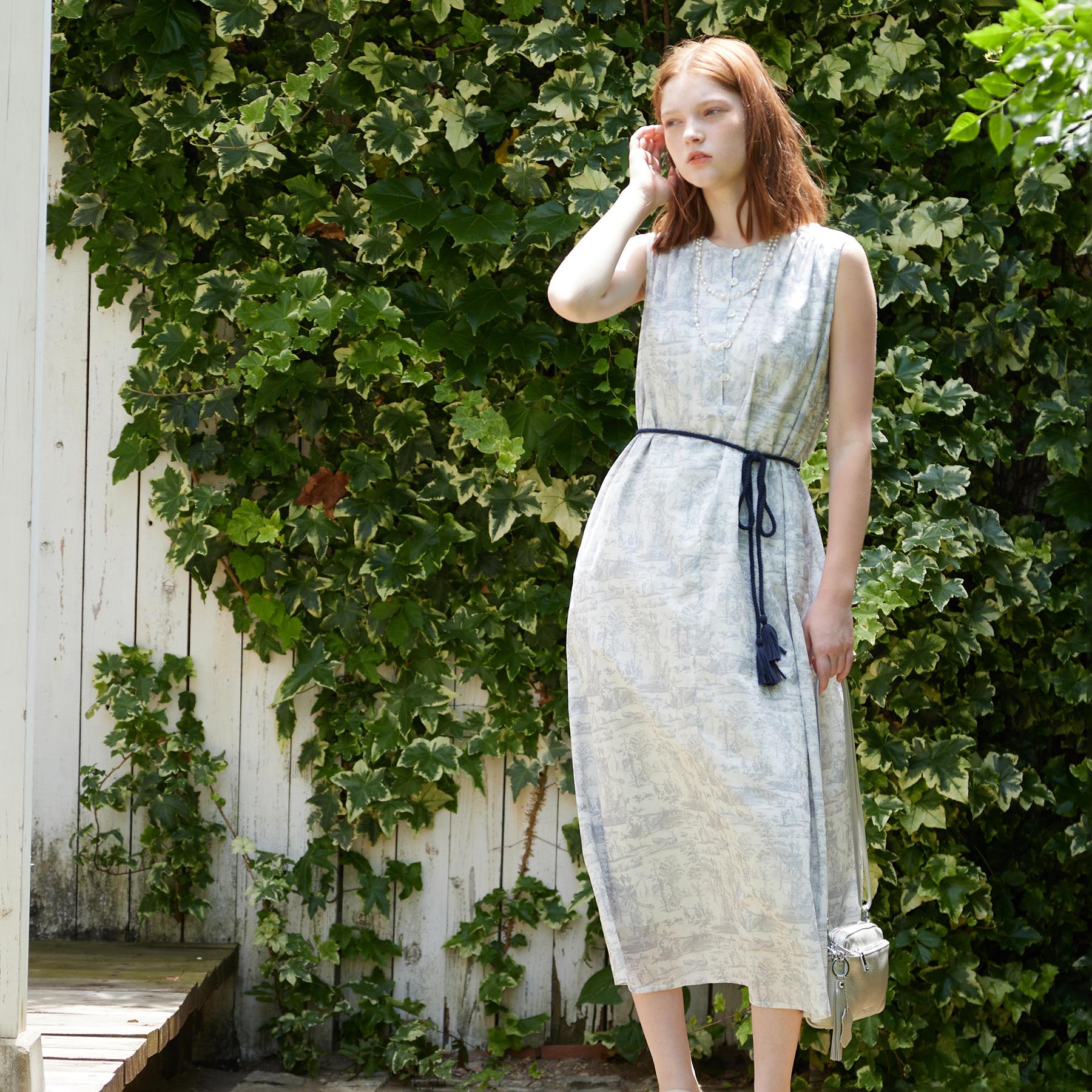ローラ アシュレイ LAURA ASHLEY 【コットン100％／同柄アイテムあり】ブレイスミス トワル柄 ワンピース （ネイビー(194)） ネイビー(194)