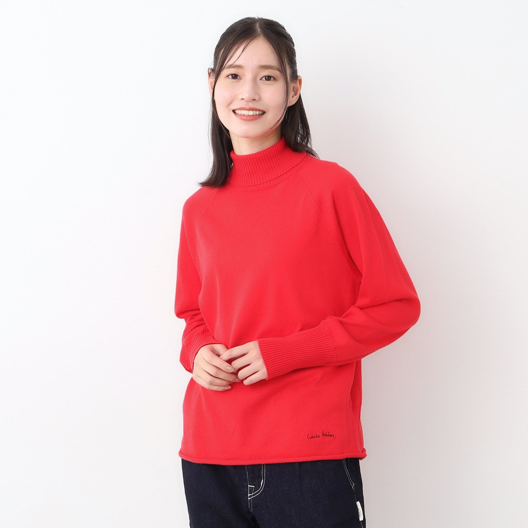 ローラ アシュレイ LAURA ASHLEY 【日本製】コンパクトヤーン ハイネックプルオーバー （レッド(063)） レッド(063)