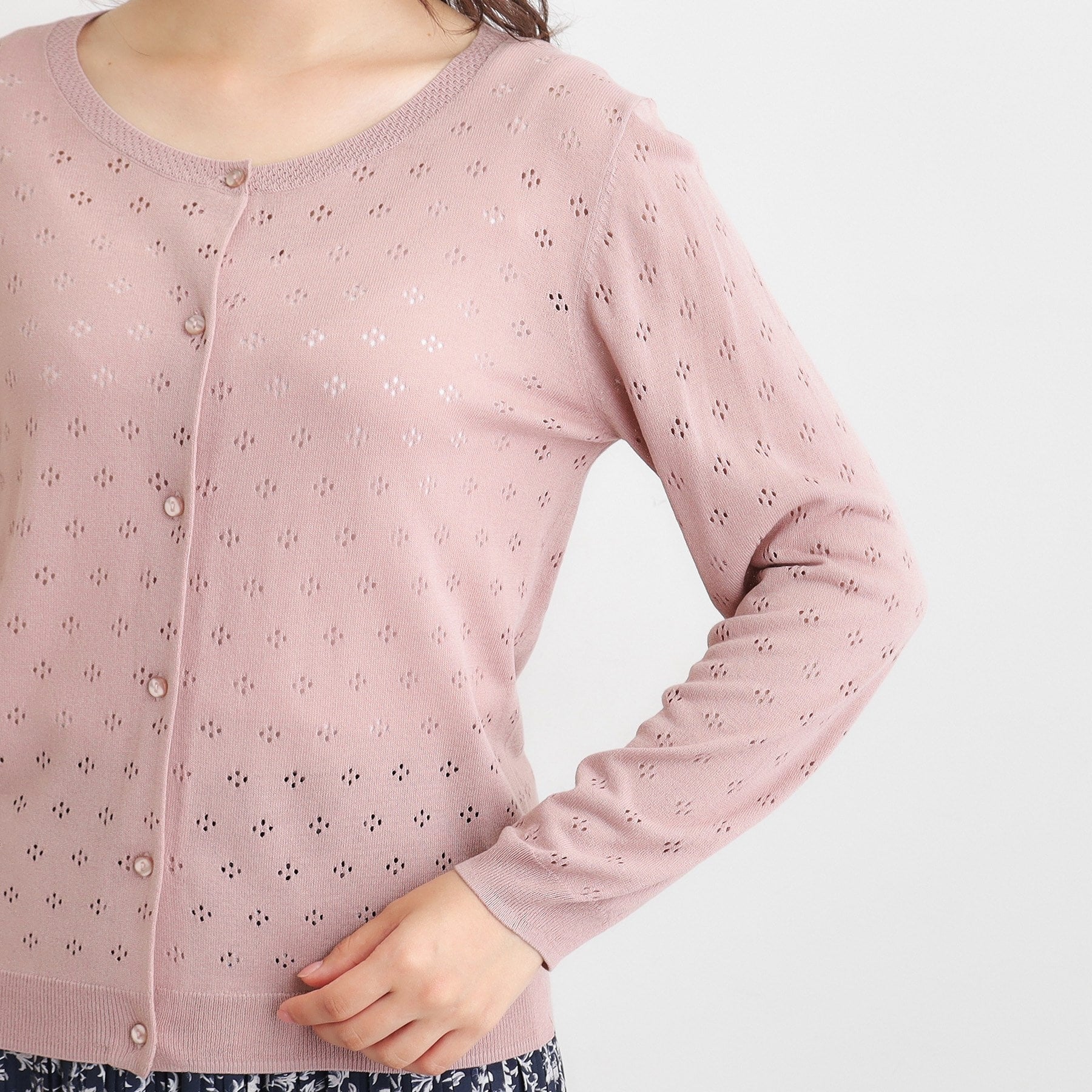 ローラ アシュレイ LAURA ASHLEY 【人気デザイン！アイレット入り】カーディガン （ライトグレー(010)） ライトグレー(010)