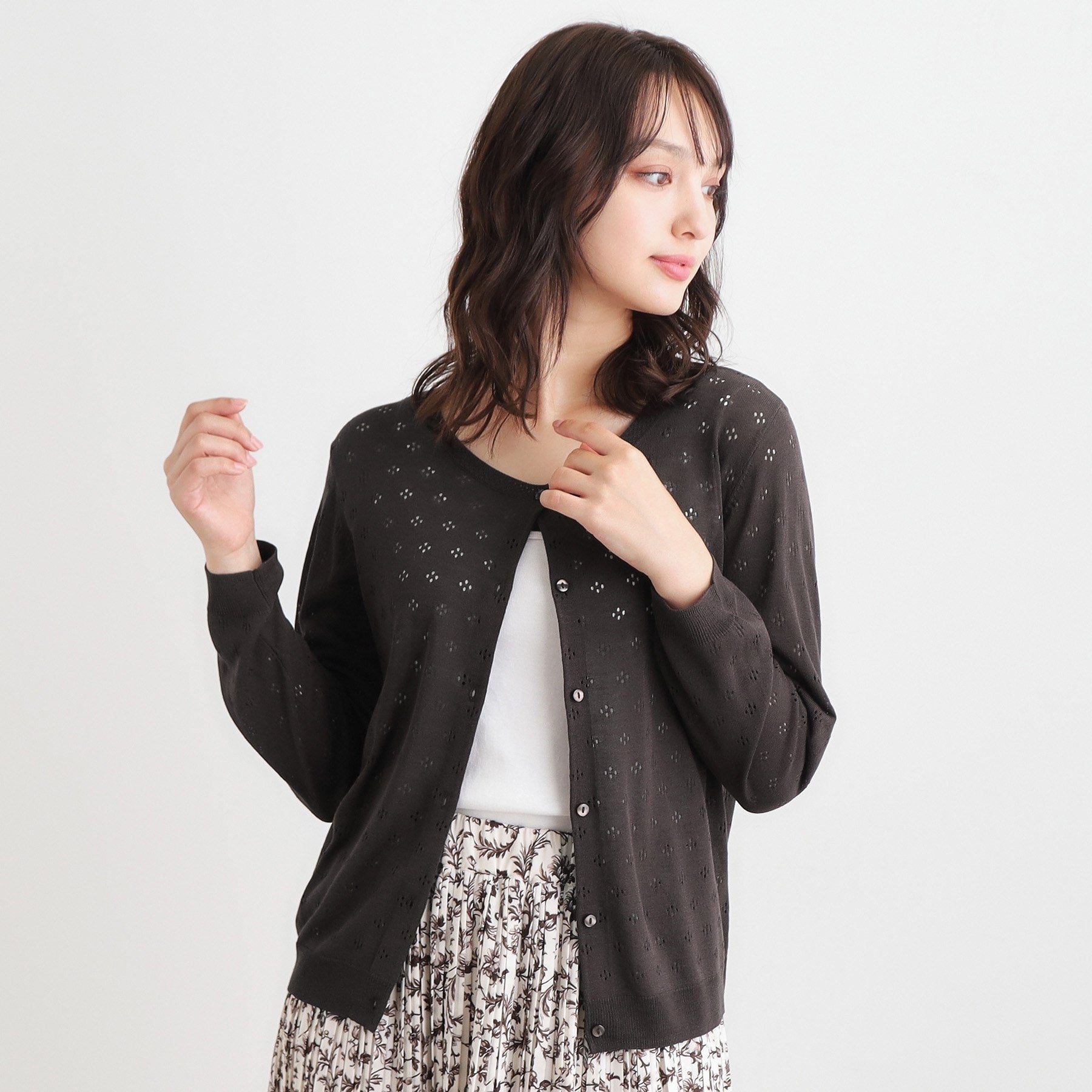 ローラ アシュレイ LAURA ASHLEY 【人気デザイン！アイレット入り】カーディガン （チャコールグレー(014)） チャコールグレー(014)