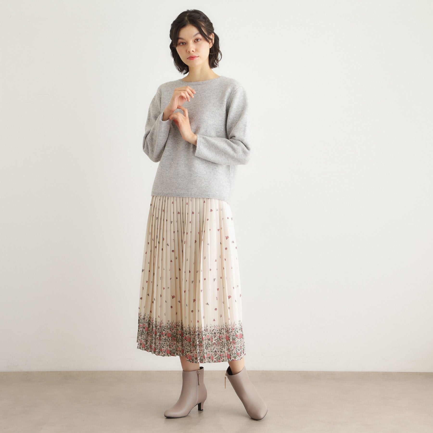 ローラ アシュレイ LAURA ASHLEY 【洗える／同柄アイテムあり】ライリー バタフライズ柄 プリーツスカート （ネイビー(194)） ネイビー(194)