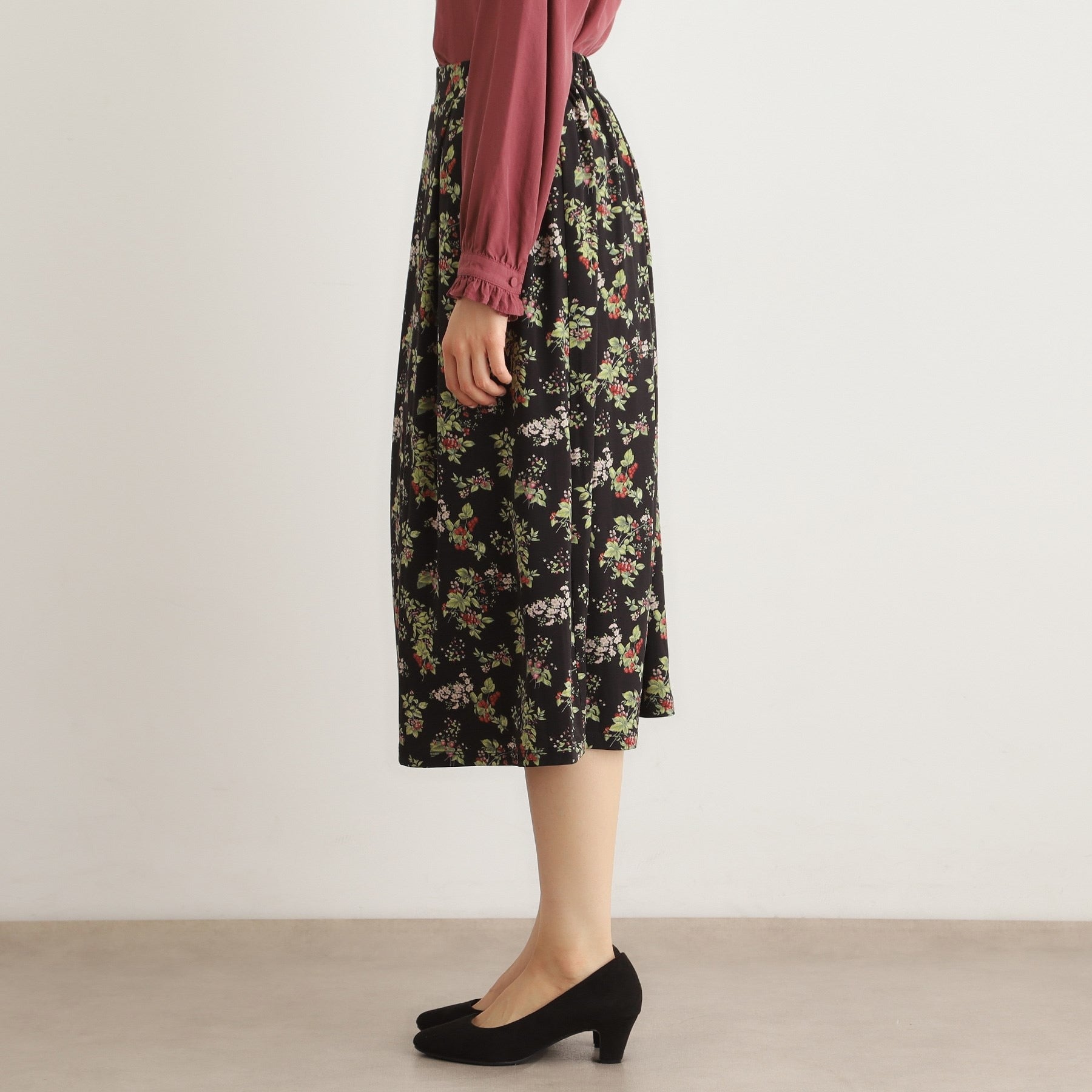 ローラ アシュレイ LAURA ASHLEY 【洗える／ジャージ素材／同柄アイテムあり】ベリーズ スペースド柄スカート （ブラック(119)） ブラック(119)