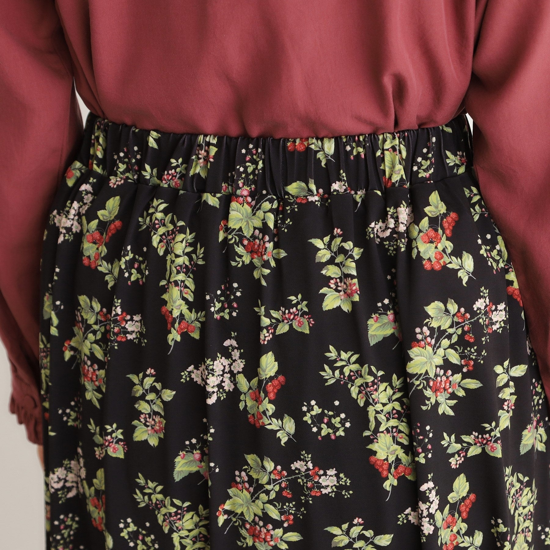 ローラ アシュレイ LAURA ASHLEY 【洗える／ジャージ素材／同柄アイテムあり】ベリーズ スペースド柄スカート （ブラック(119)） ブラック(119)