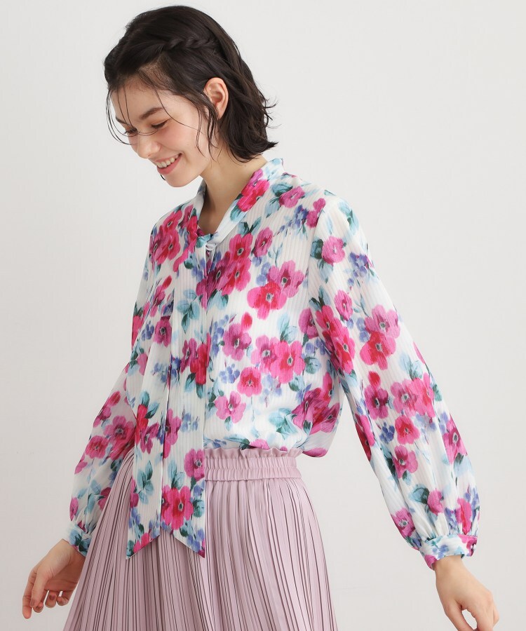 ローラ アシュレイ LAURA ASHLEY 【洗える／同柄アイテムあり】フリーサム ヘイズ柄 ボウタイブラウス （オフホワイト(103)） オフホワイト(103)