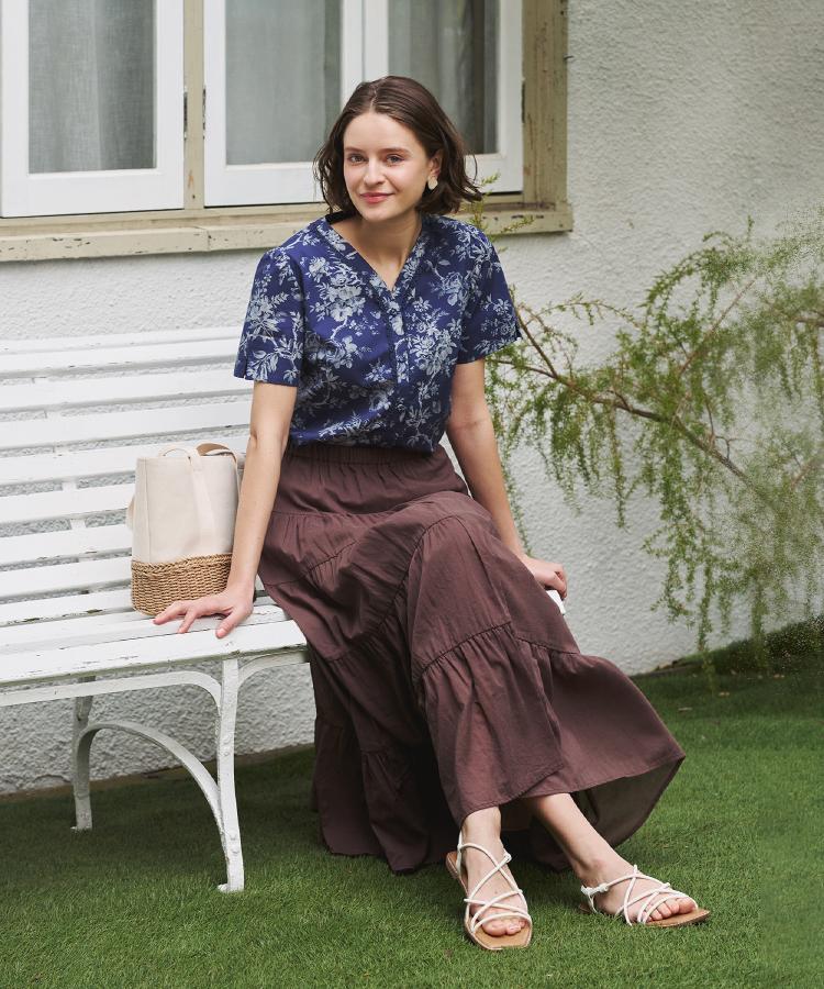 ローラ アシュレイ LAURA ASHLEY 【洗える／コットン100％／3colors／同柄アイテムあり】ウォールド ガーデン柄ブラウス （グリーン(123)） グリーン(123)