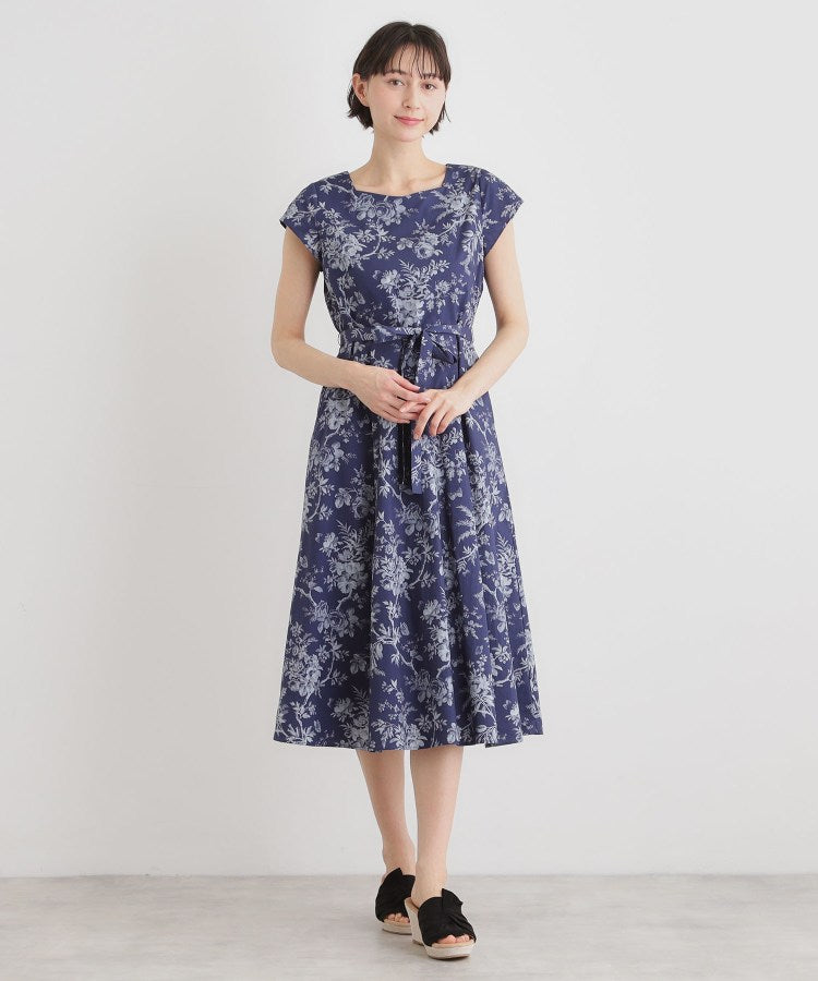 ローラ アシュレイ LAURA ASHLEY 【洗える／コットン100％／3colors／同柄アイテムあり】ウォールド ガーデン柄ワンピース （ネイビー(194)） ネイビー(194)