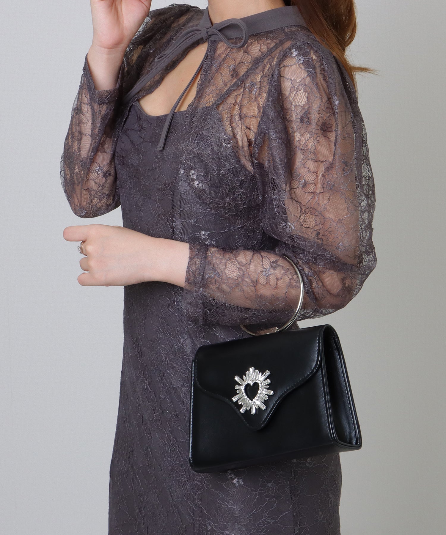 レースレディース Lace Ladies ハート ビジュー付き リング ハンドル コンパクト ハンドバッグ （ブラック） ブラック