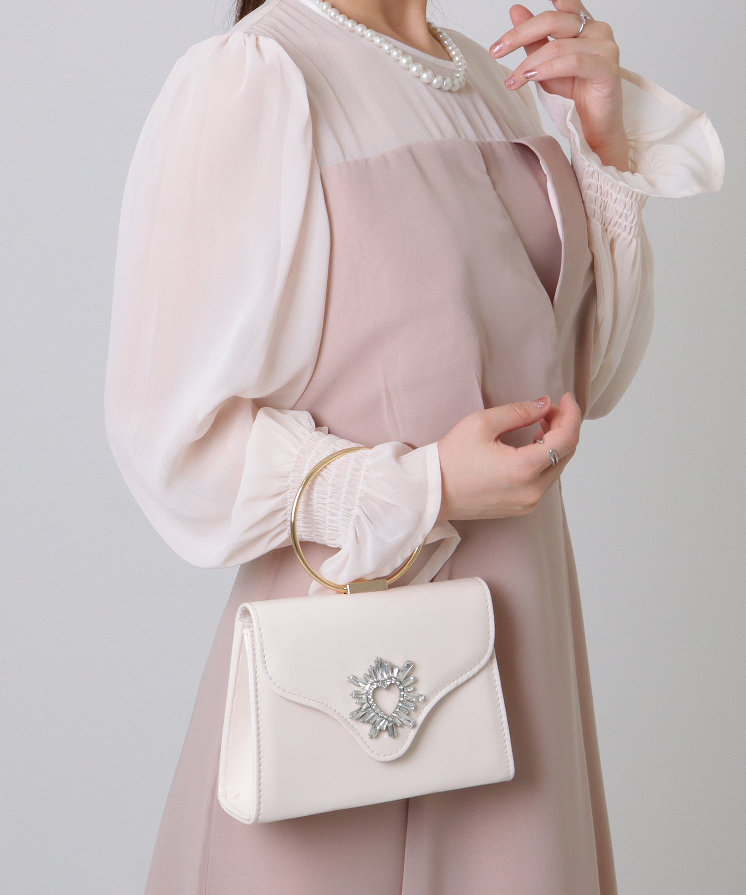 レースレディース Lace Ladies ハート ビジュー付き リング ハンドル コンパクト ハンドバッグ （ブラック） ブラック
