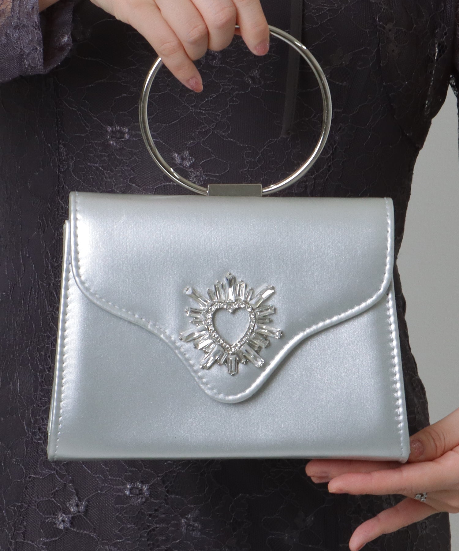 レースレディース Lace Ladies ハート ビジュー付き リング ハンドル コンパクト ハンドバッグ （ブラック） ブラック