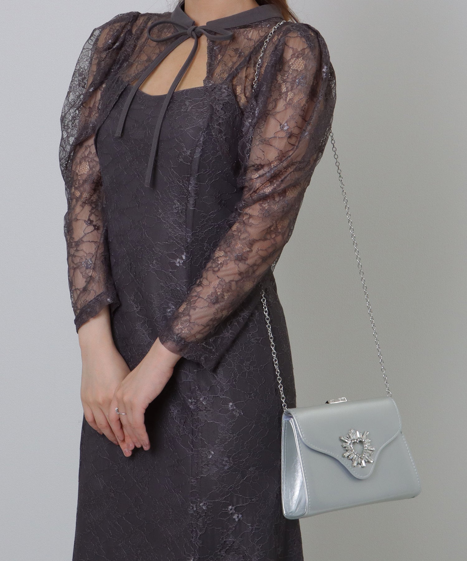 レースレディース Lace Ladies ハート ビジュー付き リング ハンドル コンパクト ハンドバッグ （ブラック） ブラック