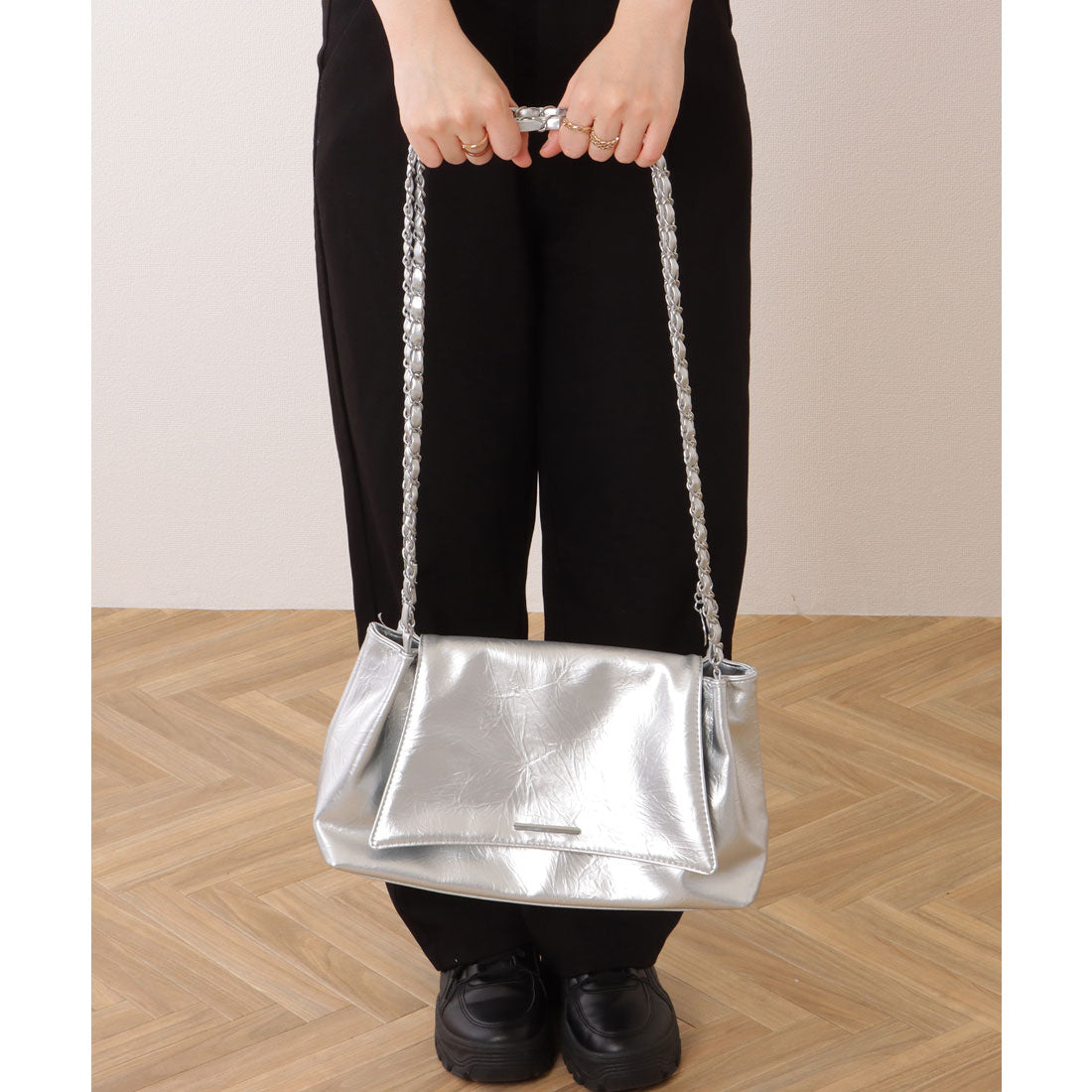 レースレディース Lace Ladies チェーンストラップ付き フェイクレザー フラップ ショルダー バッグ （シルバー） シルバー