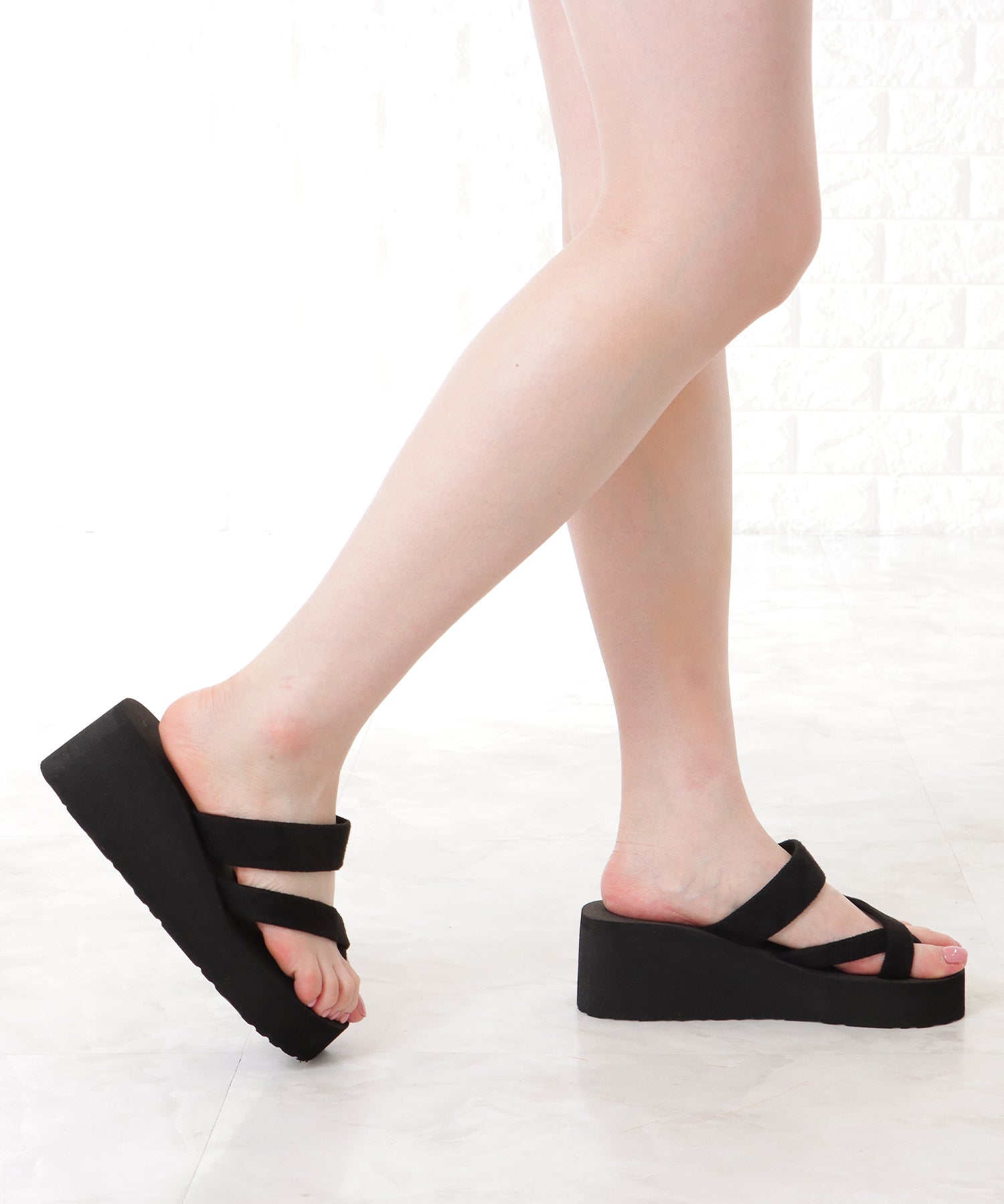 レースレディース Lace Ladies ダブルストラップ 厚底 コンフォート トング サンダル （ブラック） ブラック
