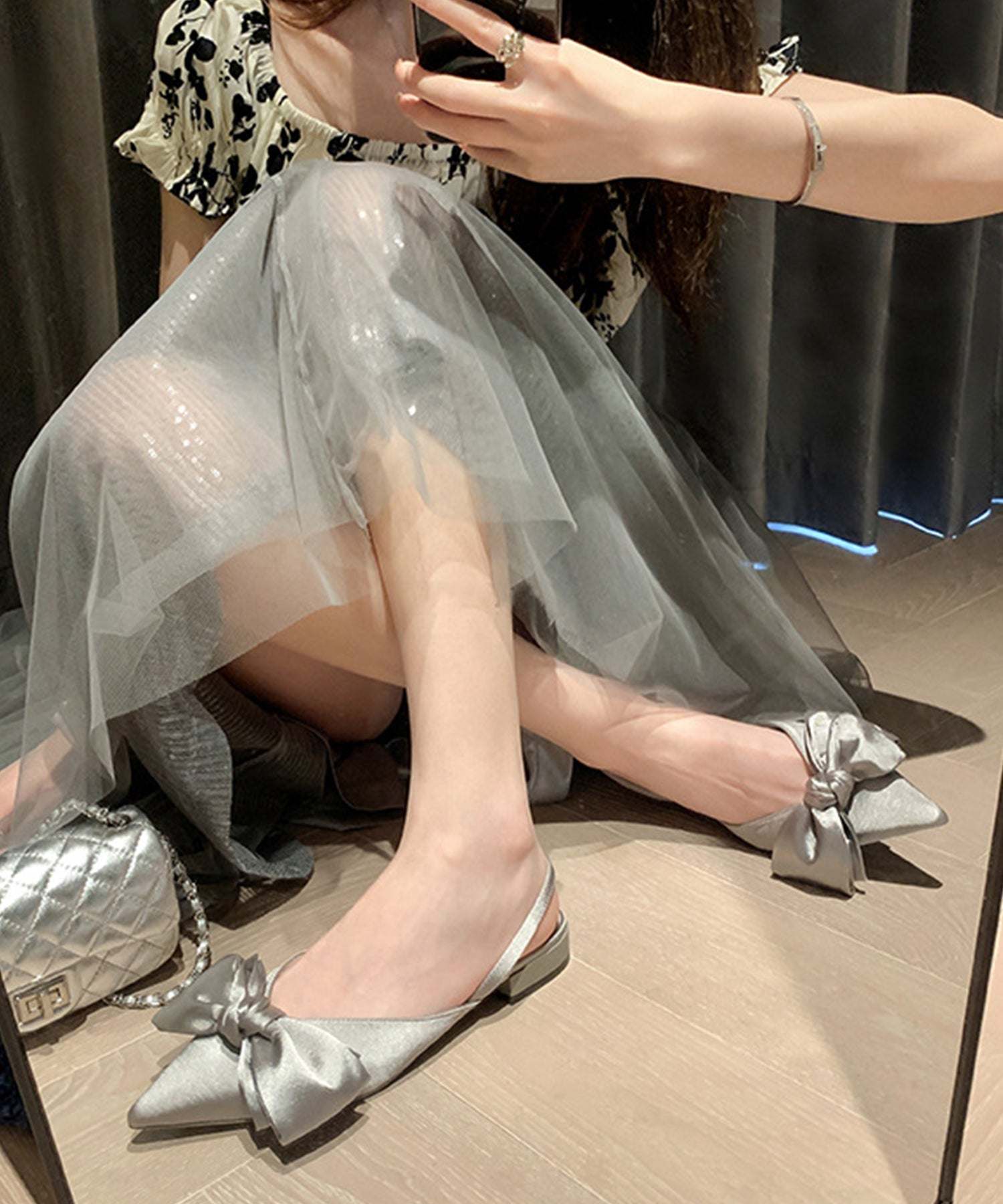 レースレディース Lace Ladies フェイクレザー バックストラップ リボン付き ポインテッド サンダル （グレー） グレー