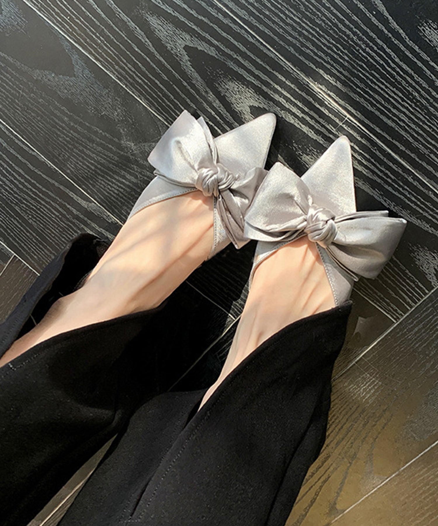 レースレディース Lace Ladies フェイクレザー バックストラップ リボン付き ポインテッド サンダル （グレー） グレー