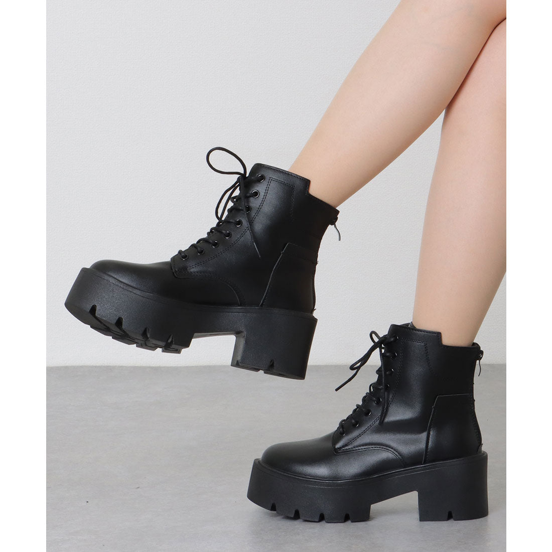Race Ladies Lace Ladies Thick Sole Volume Lace-up Short Boots