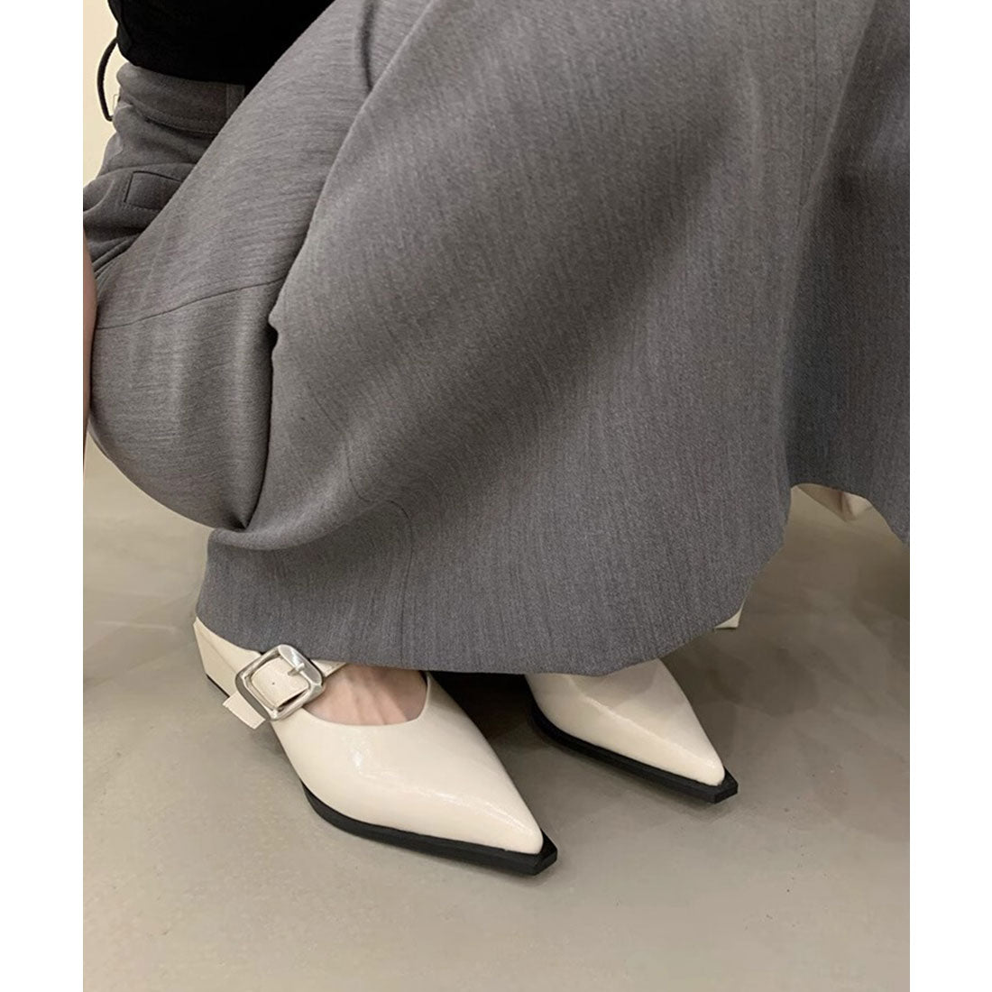 Race Ladies Lace Ladies Wide Belt Leather-like Low Heel Pumps