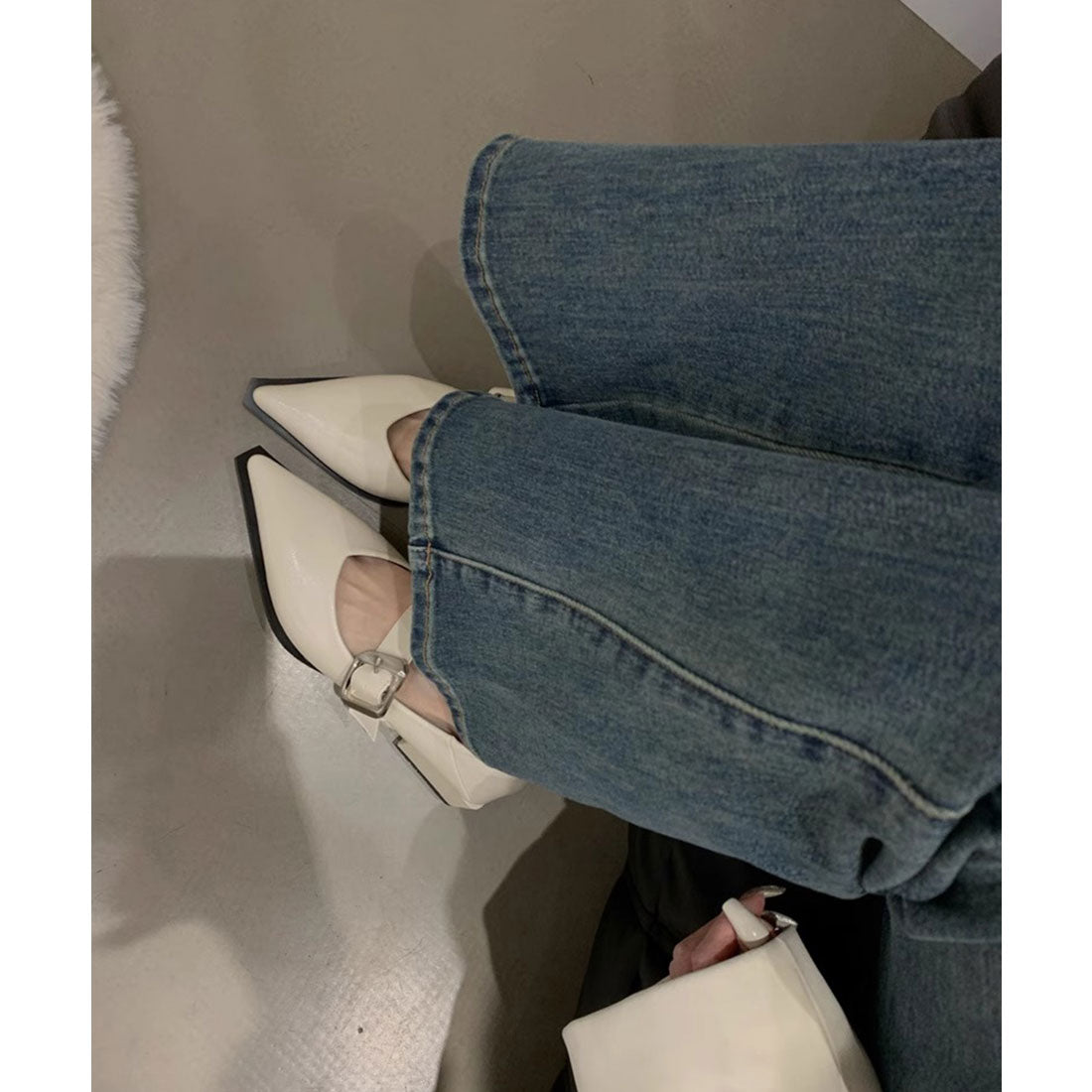 Race Ladies Lace Ladies Wide Belt Leather-like Low Heel Pumps
