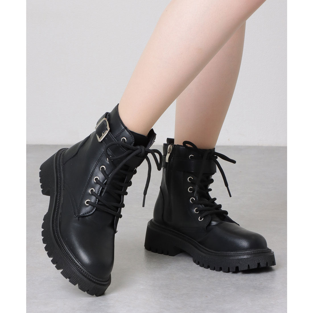 Lace Ladies Leather-like Belted Lace-up Short Boots