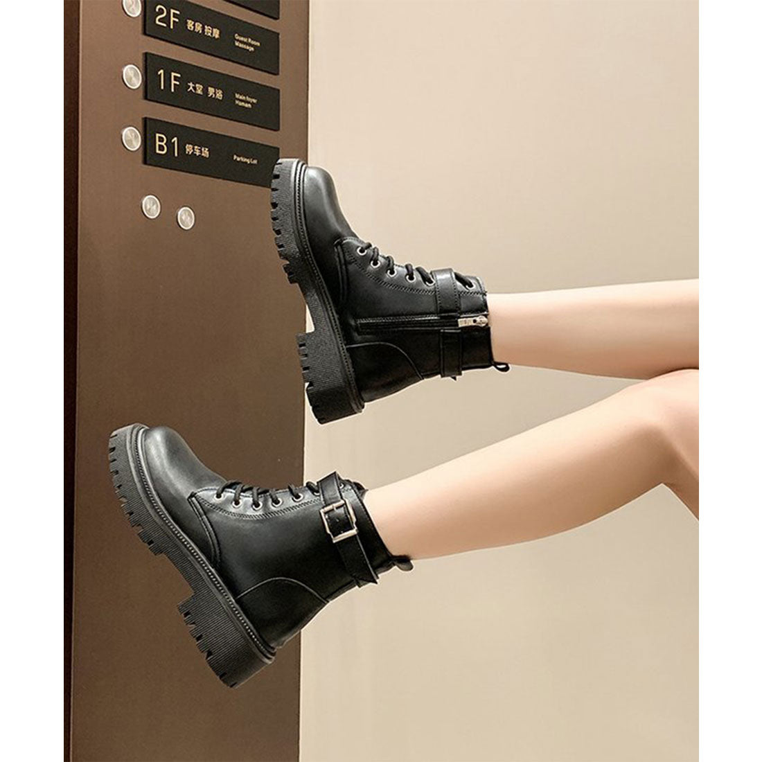 Lace Ladies Leather-like Belted Lace-up Short Boots