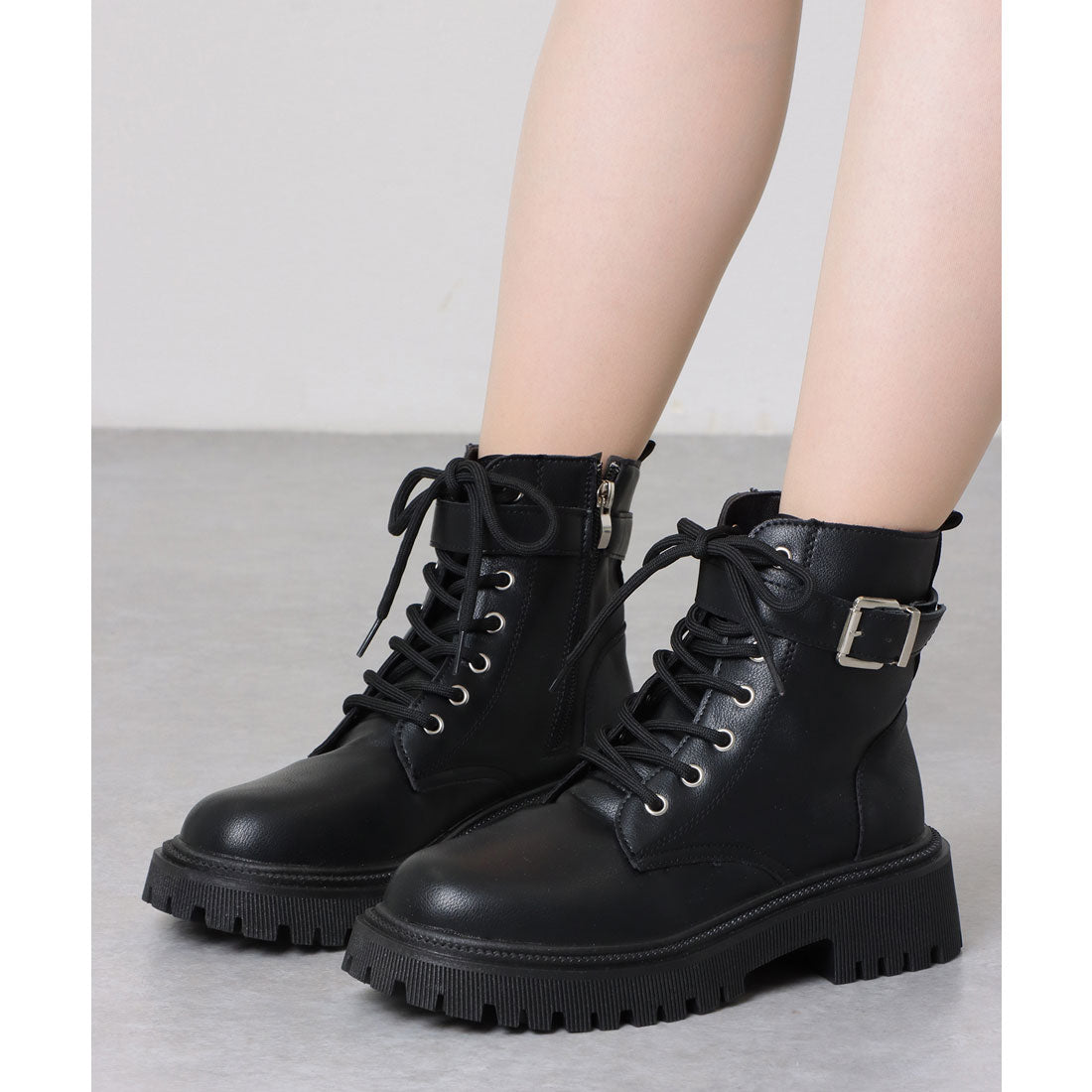 Lace Ladies Leather-like Belted Lace-up Short Boots