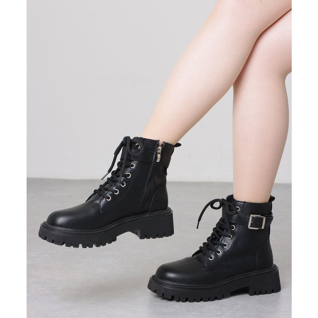 Lace Ladies Leather-like Belted Lace-up Short Boots