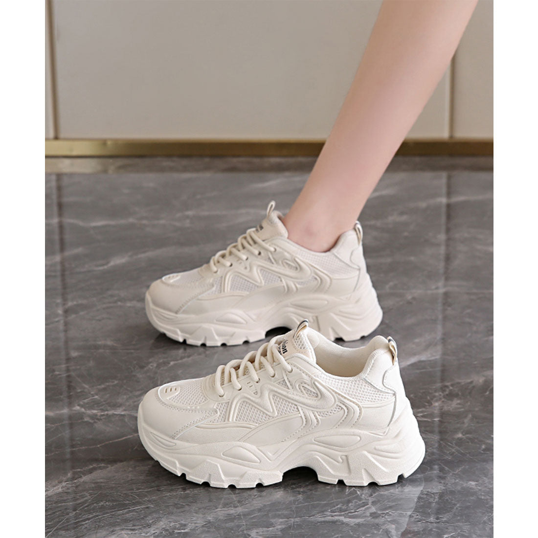 Lace Ladies Pull Strap Volume Mesh Thick Sole Sneakers