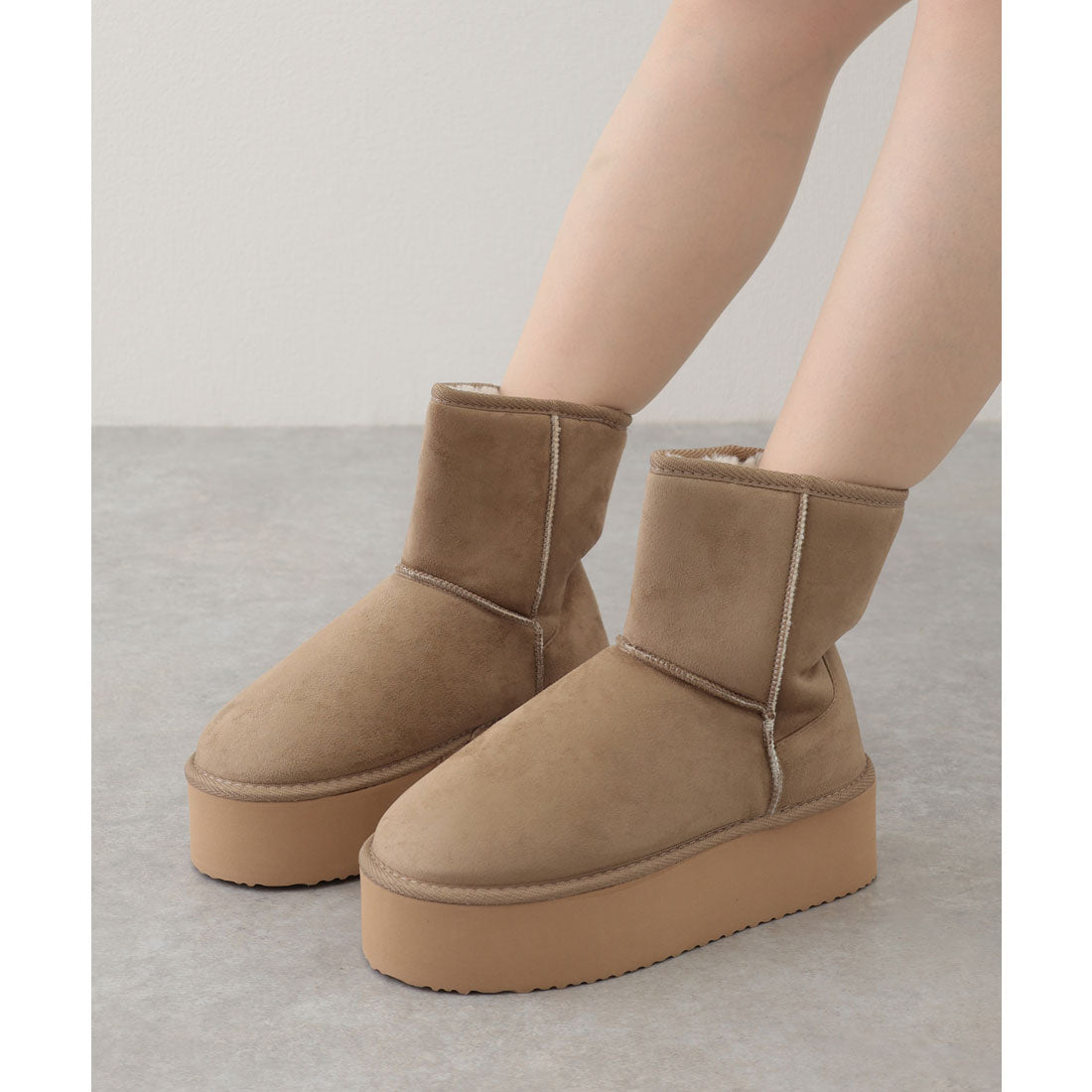 レースレディース Lace Ladies 5cm厚底 ムートン風 内ボア 厚底 ショート ブーツ （グレージュ） グレージュ