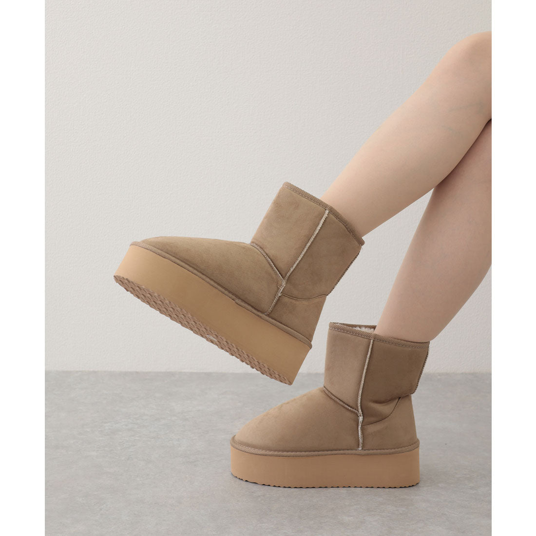 レースレディース Lace Ladies 5cm厚底 ムートン風 内ボア 厚底 ショート ブーツ （グレージュ） グレージュ