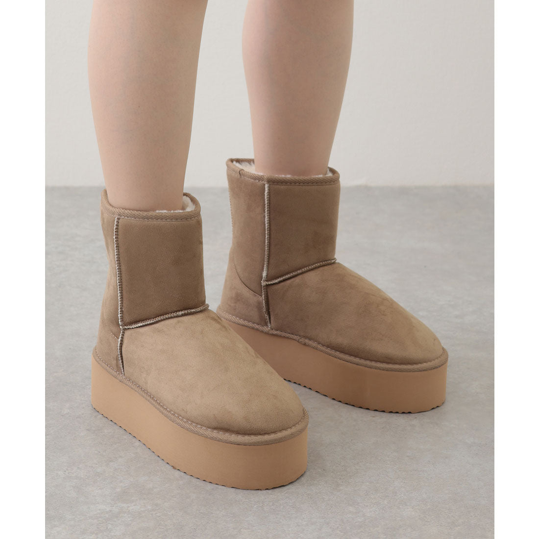レースレディース Lace Ladies 5cm厚底 ムートン風 内ボア 厚底 ショート ブーツ （グレージュ） グレージュ