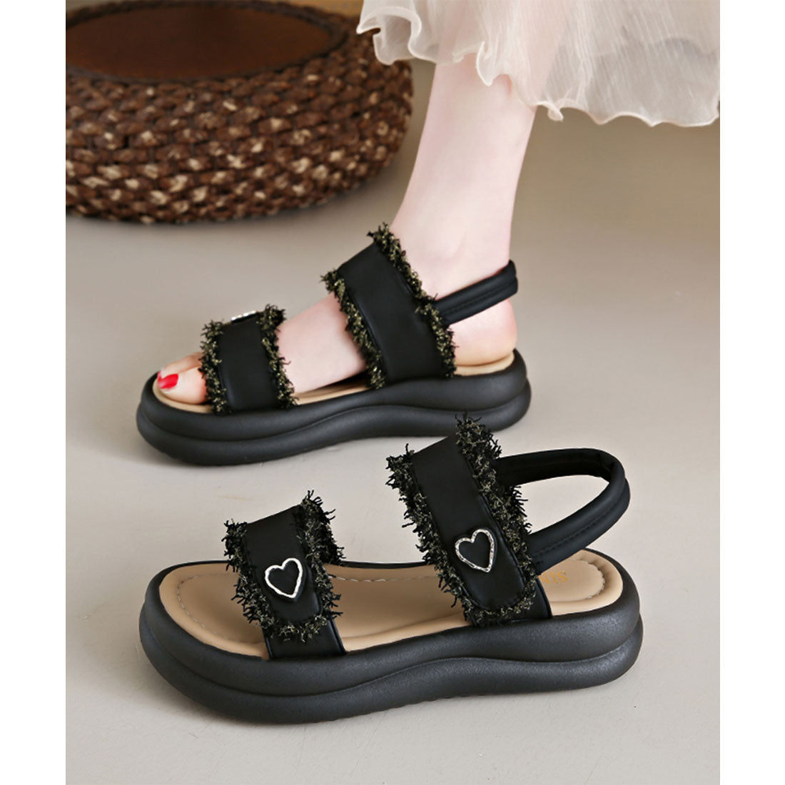 レースレディース Lace Ladies ハート モチーフ フリンジ ベルクロ 厚底 サンダル （ブラック） ブラック