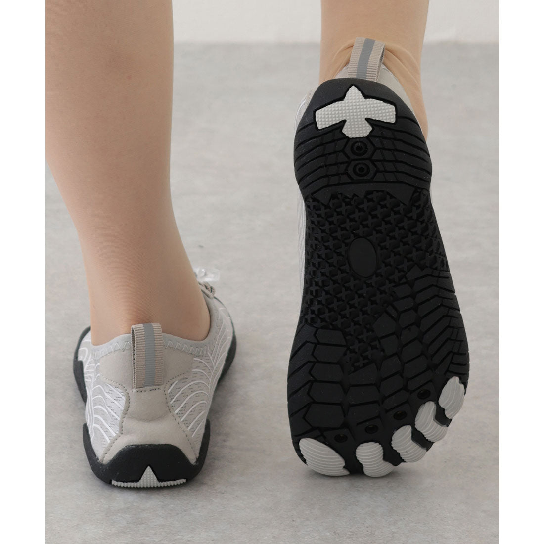 レースレディース Lace Ladies 水陸両用 メッシュ スリッポン ビーチ シューズ （グレー） グレー