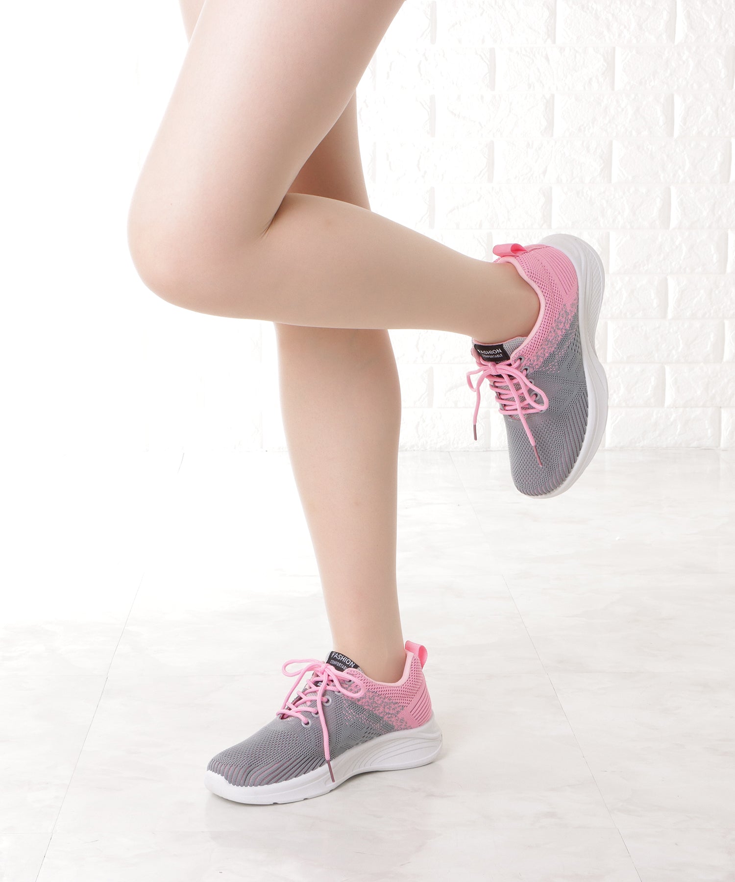 レースレディース Lace Ladies レースアップ軽量ランニングシューズ （グレー） グレー