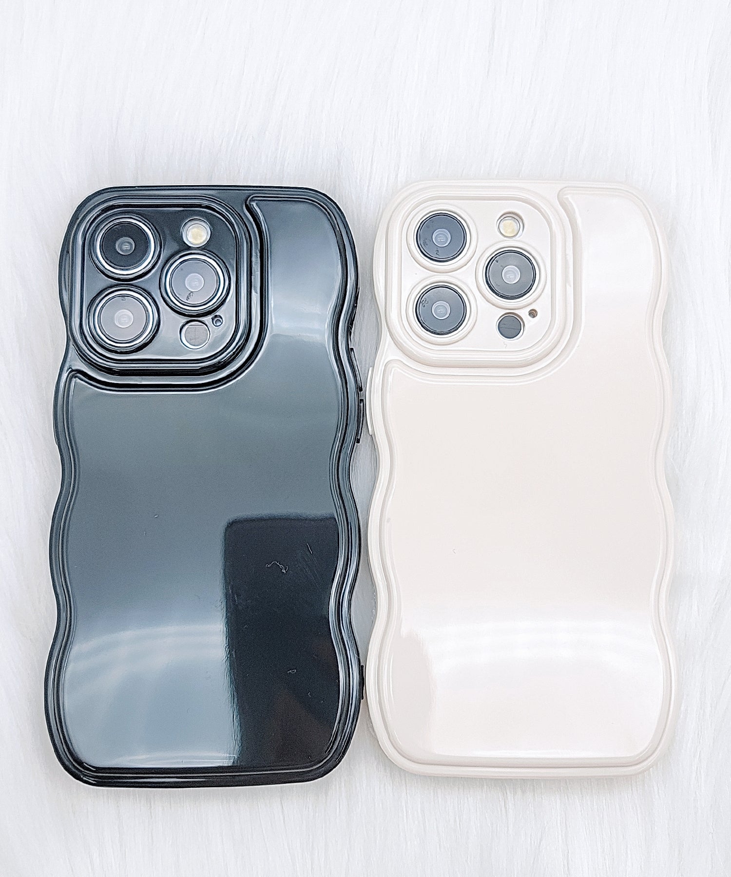 レースレディース Lace Ladies クラウドウエーブうるツヤiPhoneカバー （アイボリー） アイボリー