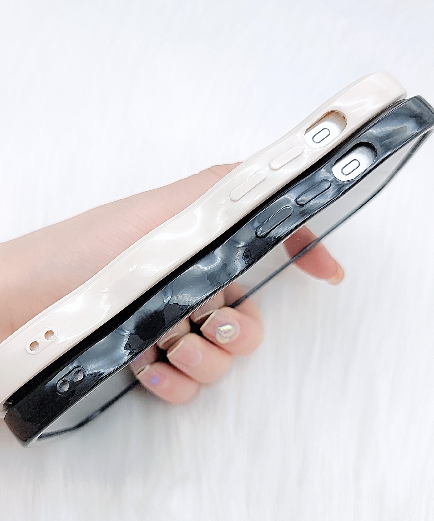 レースレディース Lace Ladies クラウドウエーブうるツヤiPhoneカバー （アイボリー） アイボリー