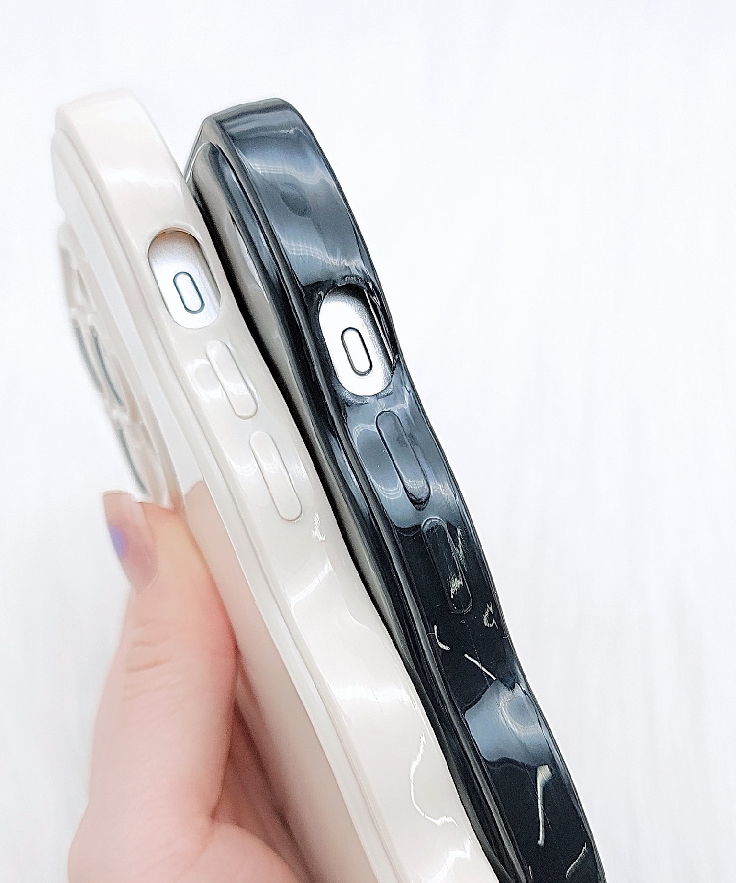 レースレディース Lace Ladies クラウドウエーブうるツヤiPhoneカバー （アイボリー） アイボリー