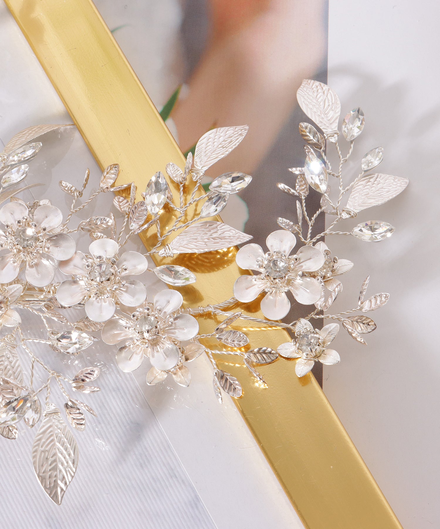 レースレディース Lace Ladies ボタニカル ビジュー シルバー フラワー ヘアクリップ （シルバー） シルバー