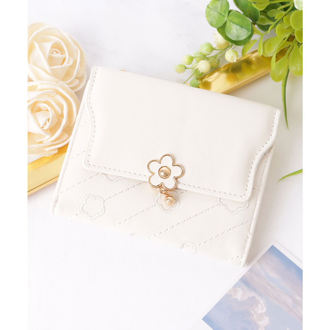 レースレディース Lace Ladies レザー調 フラワー デザイン 三つ折り 財布 （ホワイト） ホワイト