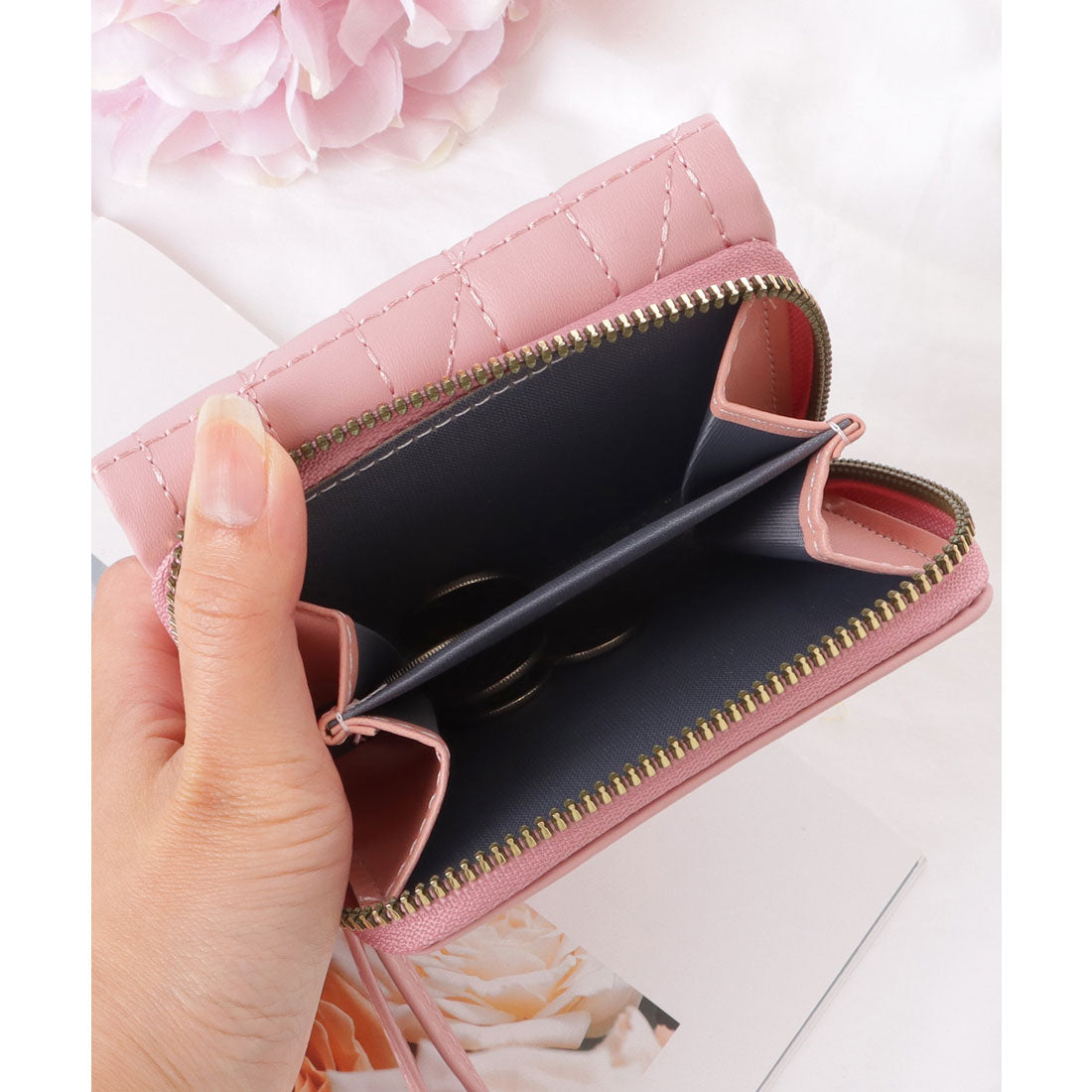 レースレディース Lace Ladies レザー調 キルティング パール付き 三つ折り 財布 （ブラック） ブラック